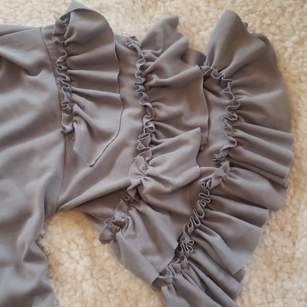 Grey/lavender top - Picture 2 of 2